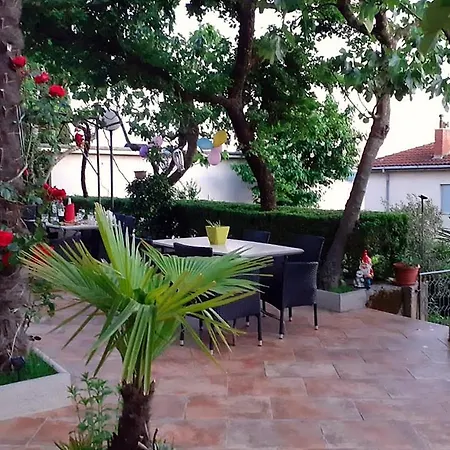 5555e * Crikvenica